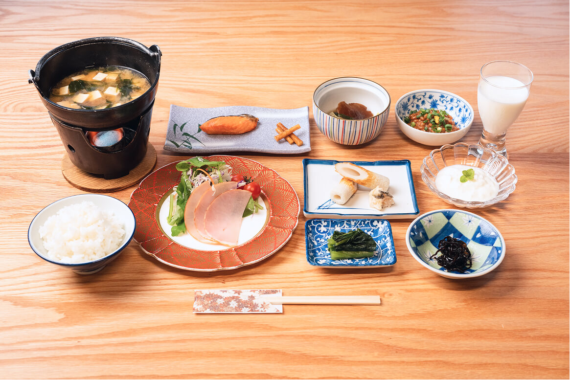 栄養バランスの整った品数豊富な和定食